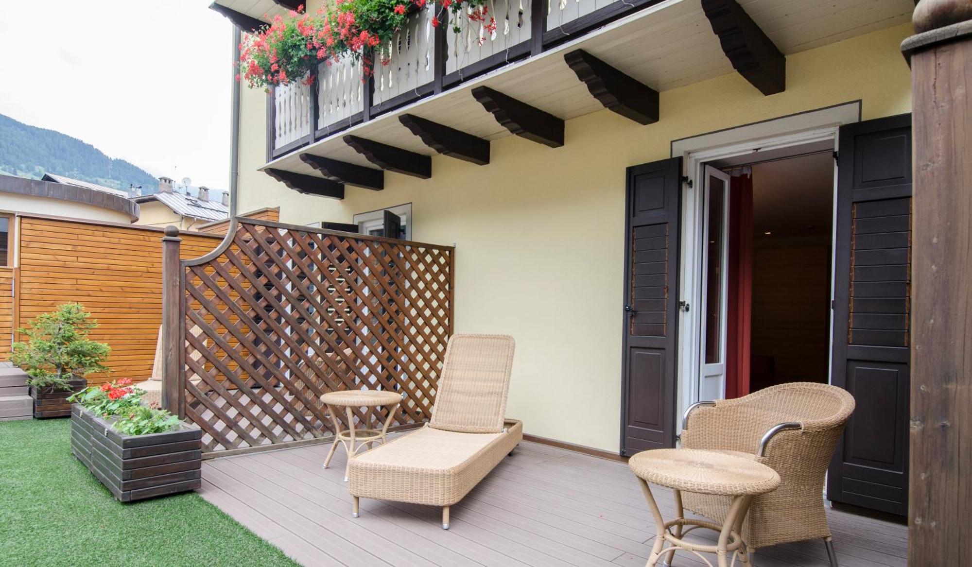 Hotel Cevedale Living Romance Hotel Cogolo Kültér fotó