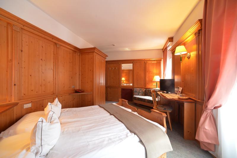 Hotel Cevedale Living Romance Hotel Cogolo Kültér fotó