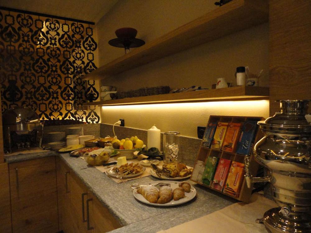Hotel Cevedale Living Romance Hotel Cogolo Kültér fotó