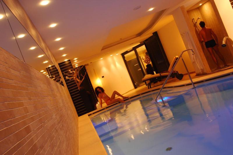 Hotel Cevedale Living Romance Hotel Cogolo Kültér fotó