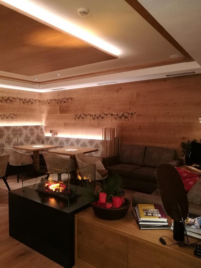 Hotel Cevedale Living Romance Hotel Cogolo Kültér fotó