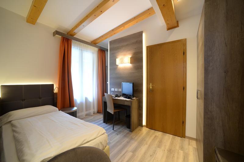 Hotel Cevedale Living Romance Hotel Cogolo Kültér fotó