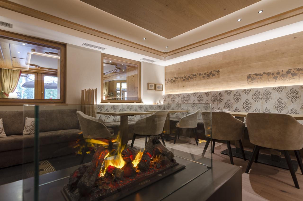Hotel Cevedale Living Romance Hotel Cogolo Kültér fotó